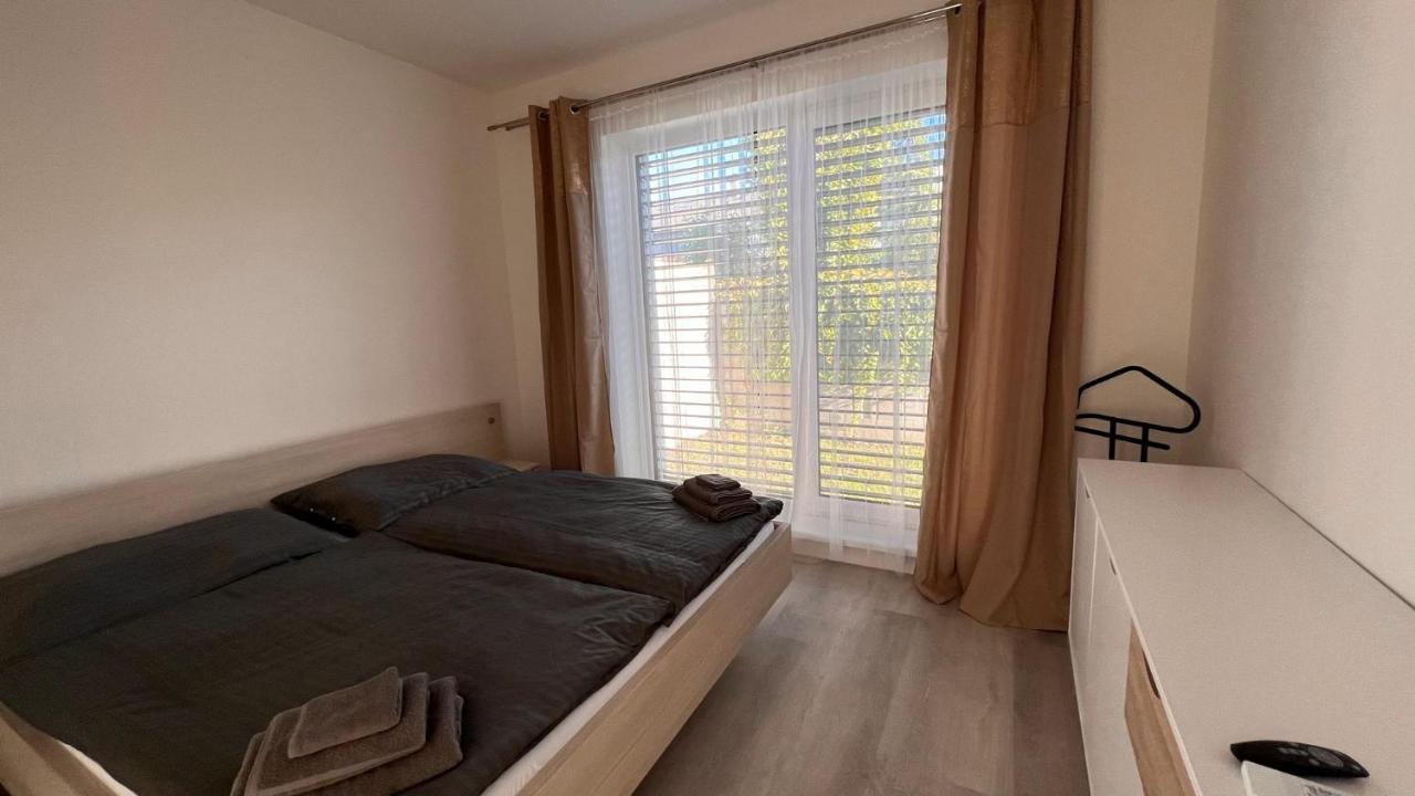 Klimatizovany Apartmanovy Dom S Virivkou, 9B Villa Janosikova Luaran gambar